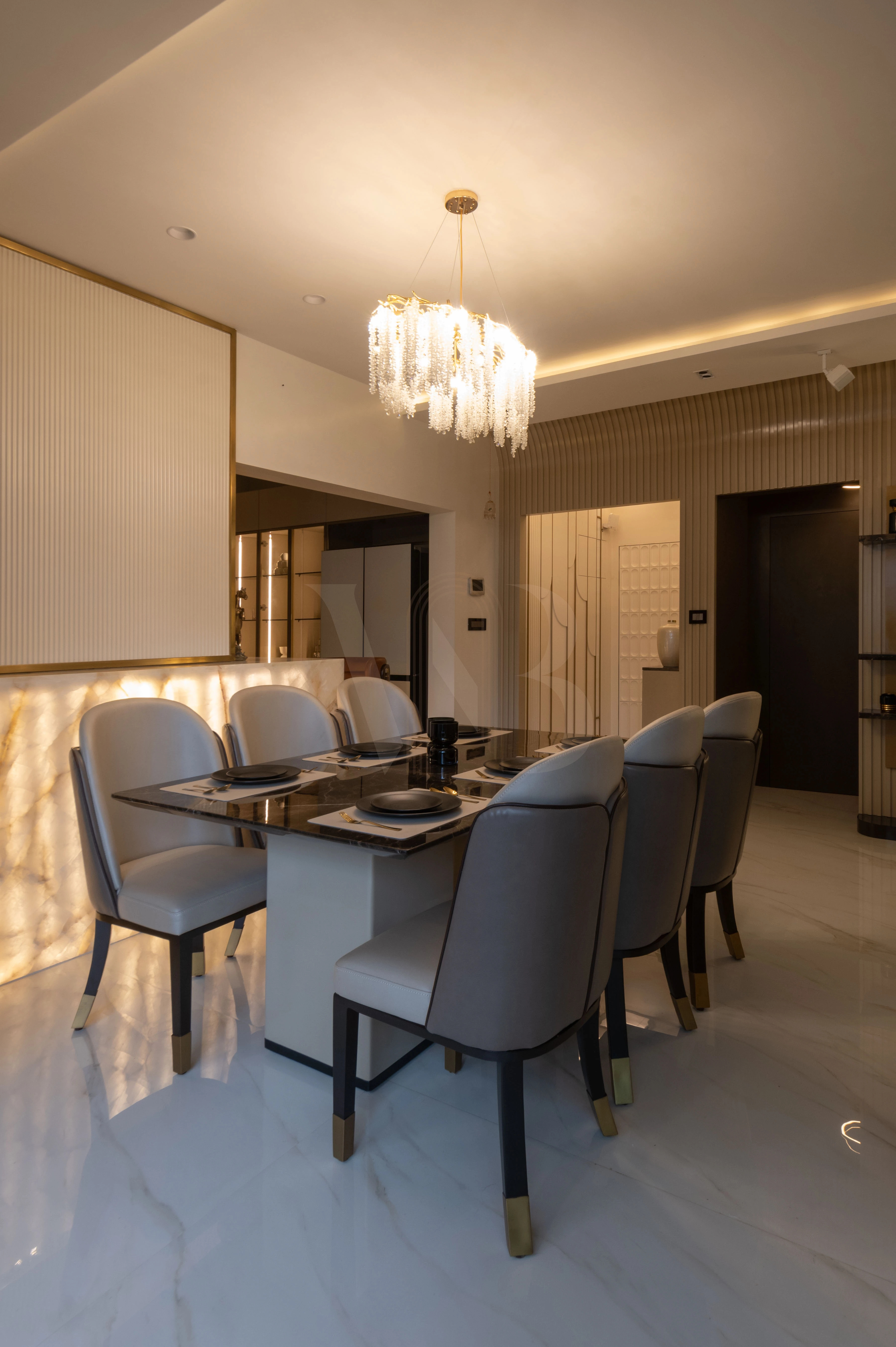 Custom tinted glass crockery unit