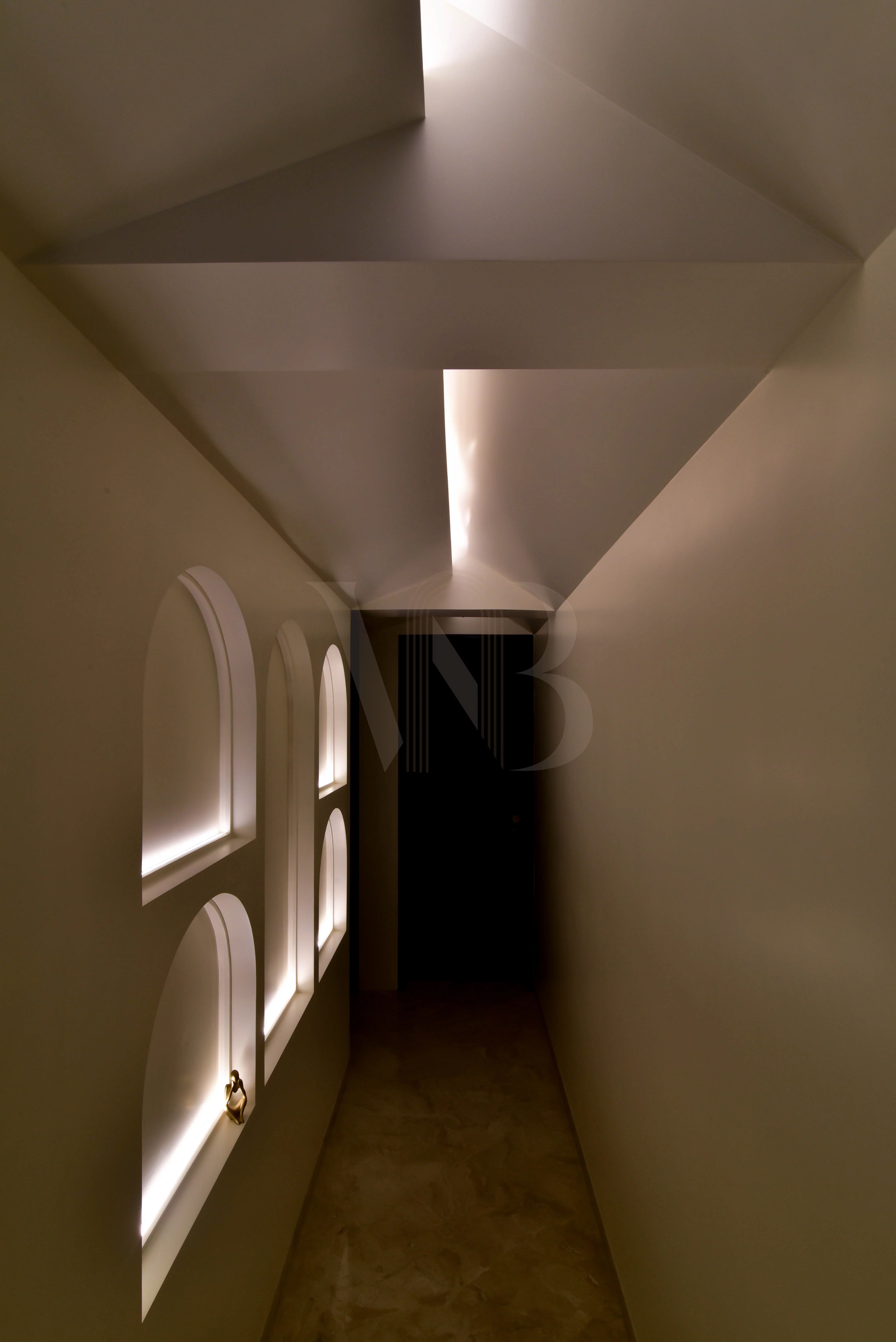 Curved doorway profiling details
