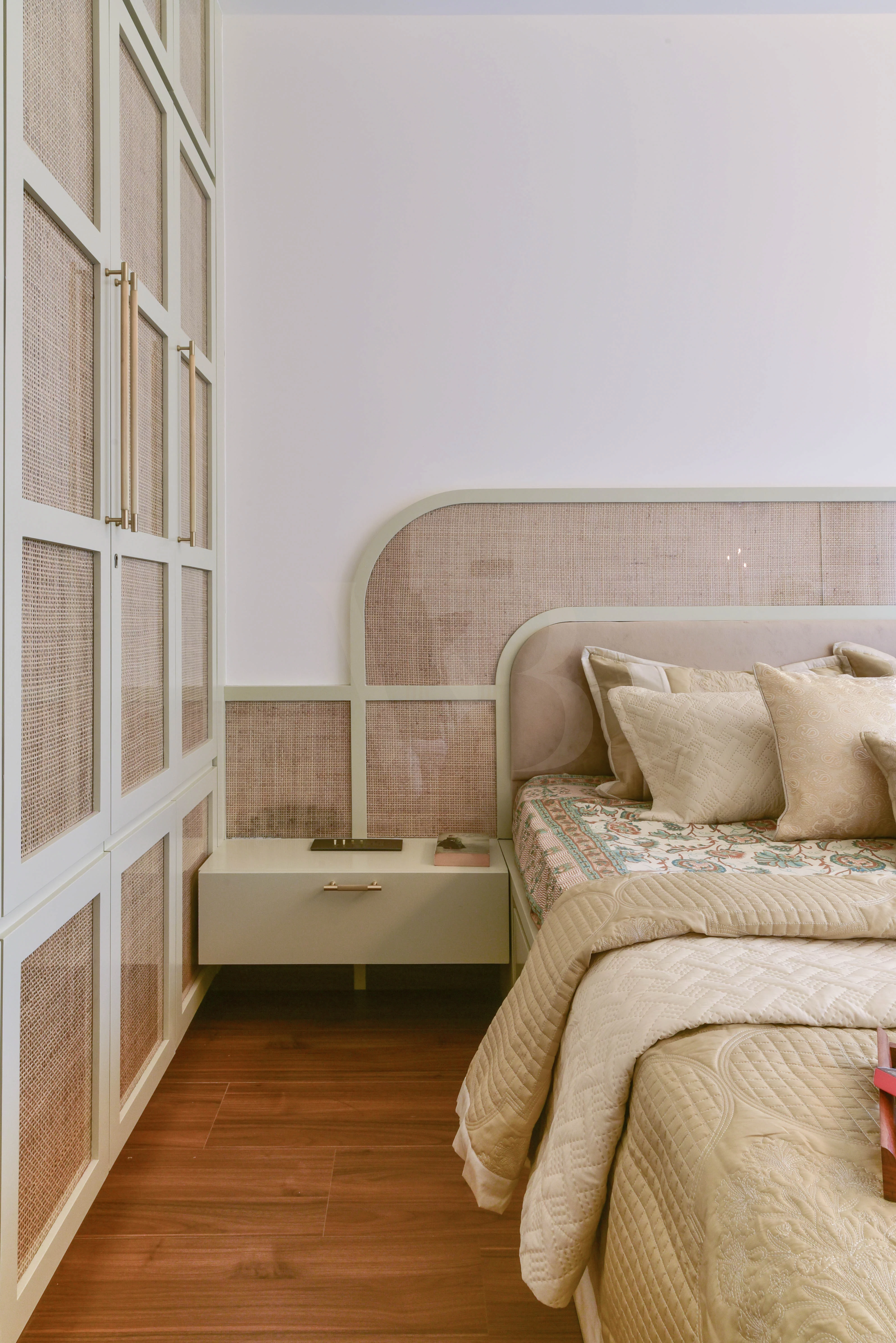 Abundant natural light window treatment
